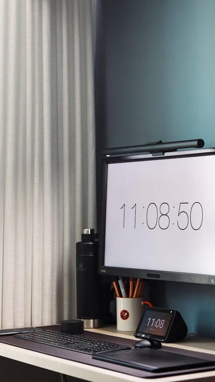 Tips for Creating a Relaxing Home Workspace to Boost Productivity